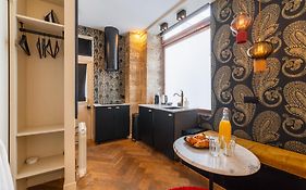 Studio Bien Equipe Proche De Toutes Commodites -2P